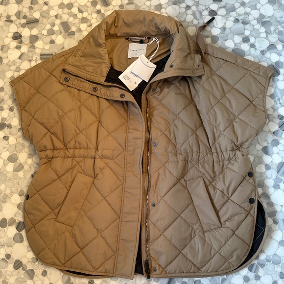Rino & Pelle Alane Quilted Cape - Picture 1 of 2